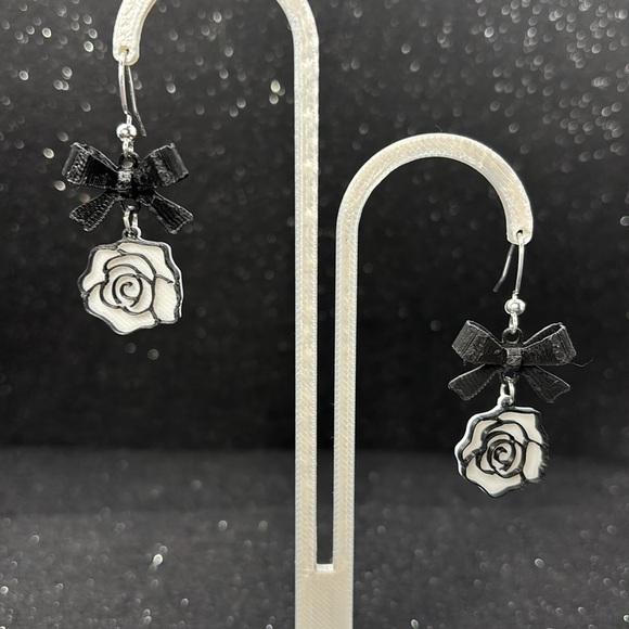 Black Rose Earrings - Picture 4 of 4